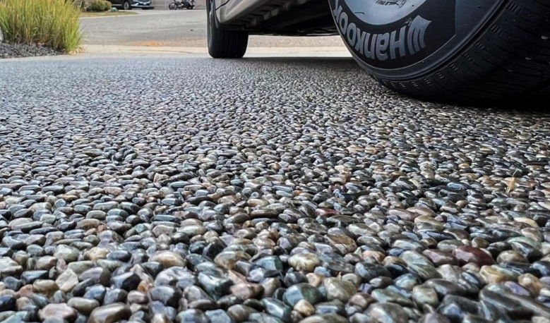 pebble-stone-driveway.jpg pebble-stone-sierra-stone-close